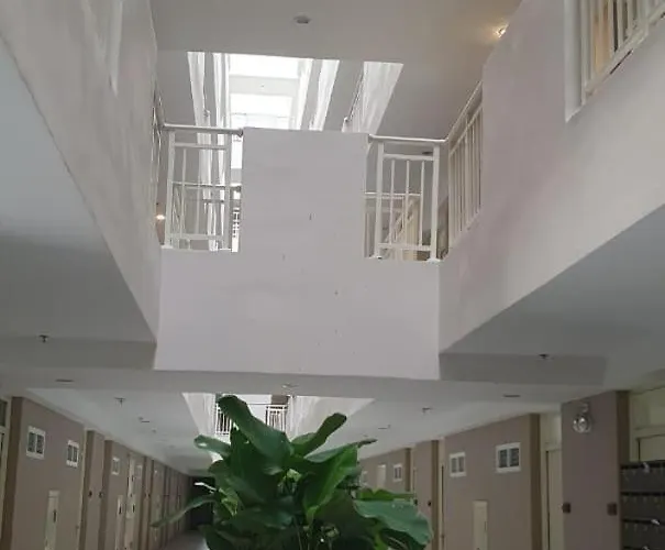 Amani Grand Residences By Jc Spacerentals Balcony Pool View, Ground Floor, 5mins From Airport, Free Wifi, Netflix