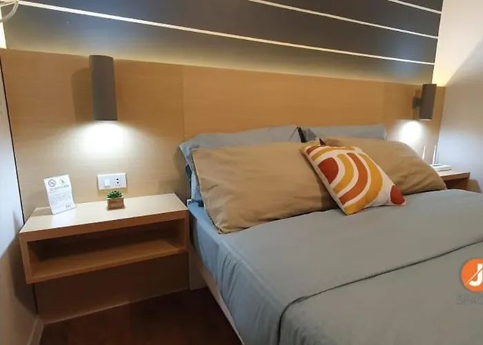 アパート Amani Grand Residences By Jc Spacerentals Balcony Pool View, Ground Floor, 5mins From Airport, Free Wifi, Netflix *