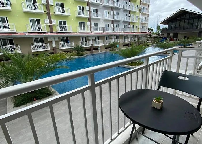 Amani Grand Residences By Jc Spacerentals Balcony Pool View, Ground Floor, 5mins From Airport, Free Wifi, Netflix アパート マクタン