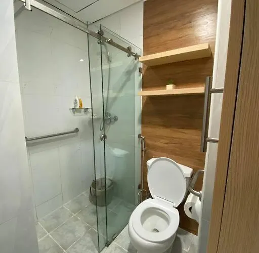 Amani Grand Residences By Jc Spacerentals Balcony Pool View, Ground Floor, 5mins From Airport, Free Wifi, Netflix マクタン