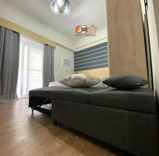 Amani Grand Residences By Jc Spacerentals Balcony Pool View, Ground Floor, 5mins From Airport, Free Wifi, Netflix アパート マクタン